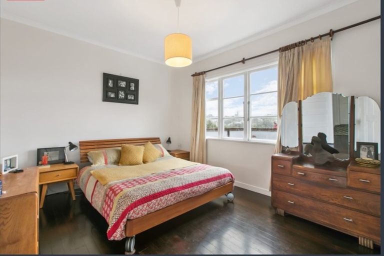 Photo of property in 53 Kurahaupo Street, Orakei, Auckland, 1071