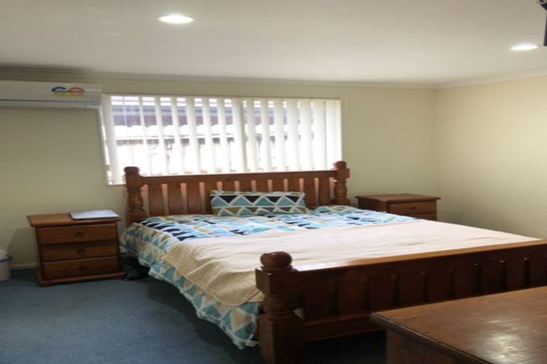 Photo of property in 18 Norman Close, The Gardens, Auckland, 2105