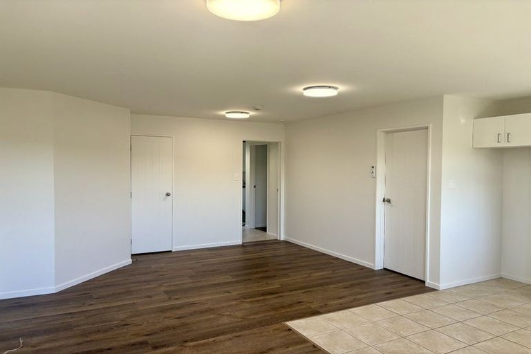 Photo of property in 13 Marbella Crescent, Oteha, Auckland, 0632