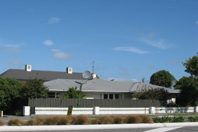 Photo of property in 12 Russley Road, Russley, Christchurch, 8042