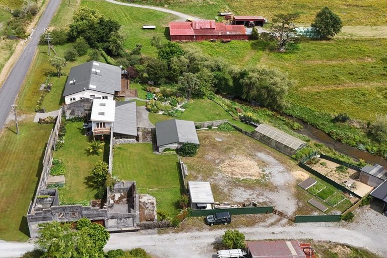 Photo of property in 327 Wanganui Flat Road, Harihari, 7884