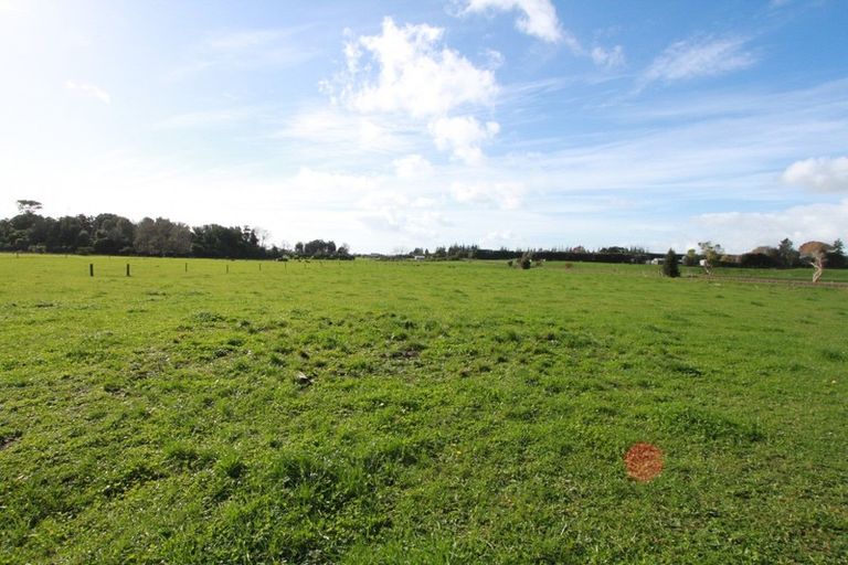 Photo of property in 173 Kairau Road, Brixton, New Plymouth, 4373