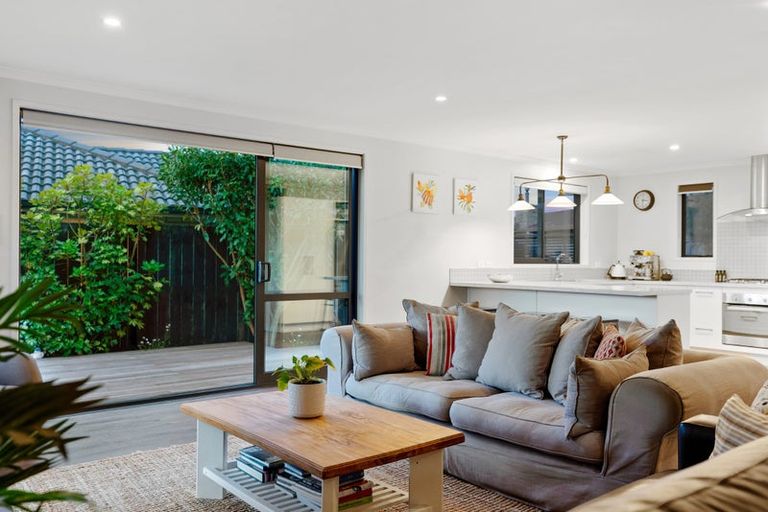 Photo of property in 17 Waterside Drive, Pyes Pa, Tauranga, 3112