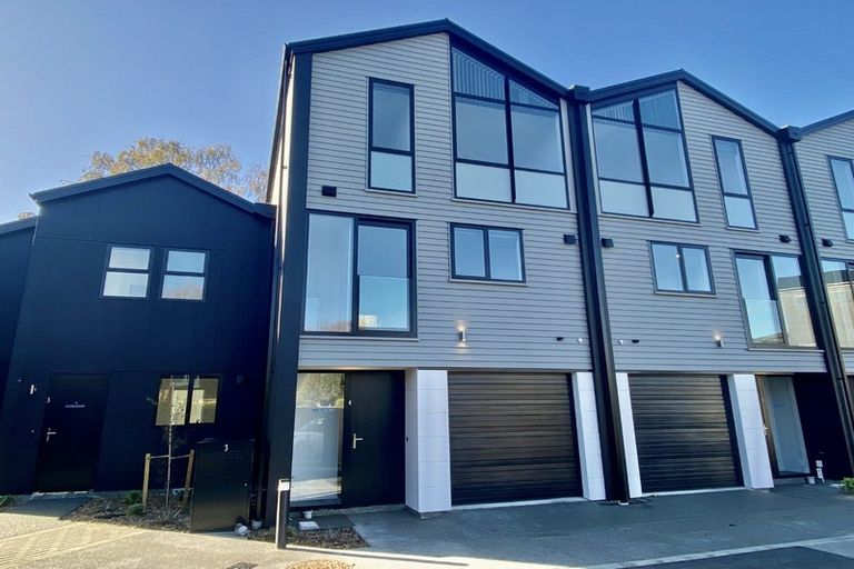 Photo of property in 4/27 Harewood Road, Papanui, Christchurch, 8053