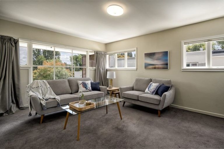 Photo of property in 92 Palatine Terrace, Saint Martins, Christchurch, 8022