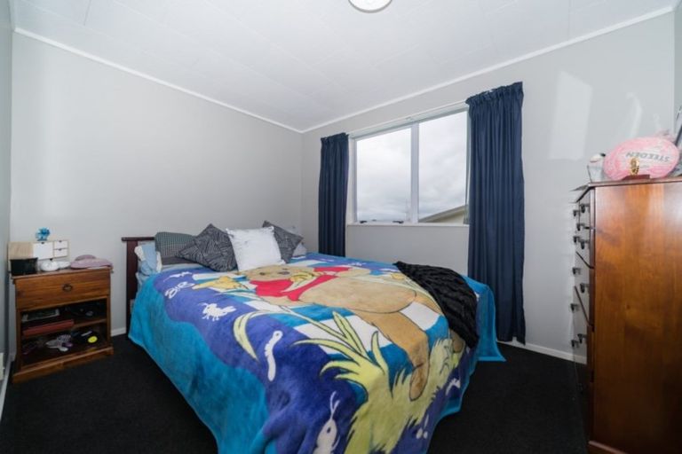 Photo of property in 23 Dahlstrom Grove, Kelvin Grove, Palmerston North, 4414