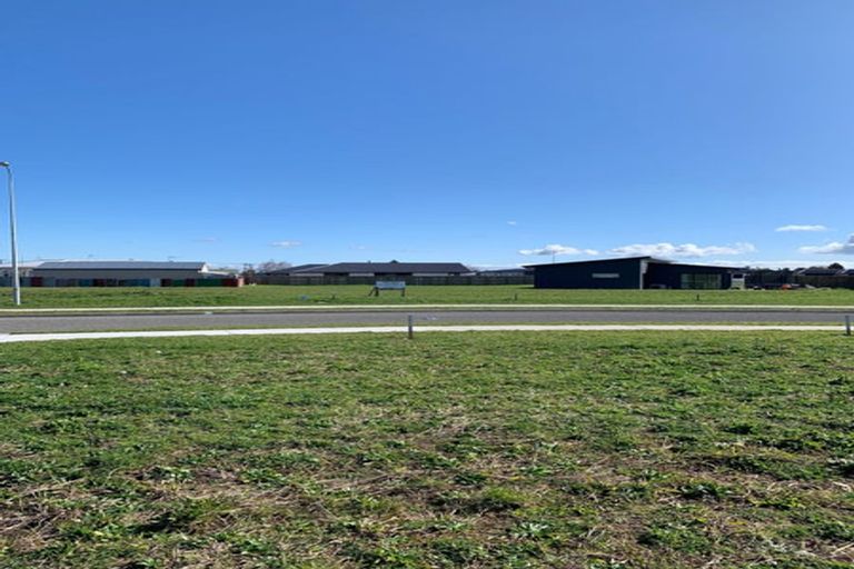 Photo of property in 4 Thorn Place, Levin, 5510