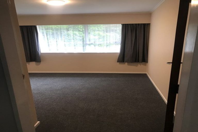 Photo of property in 3 Cyril Way, Paparangi, Wellington, 6037