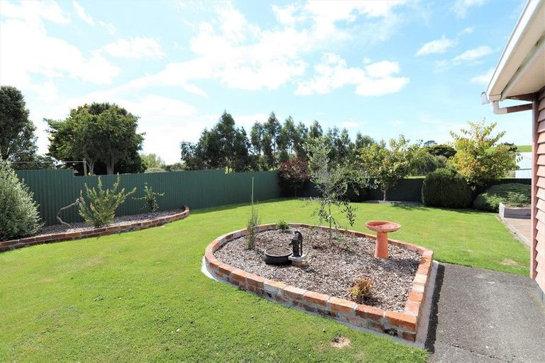 Photo of property in 94 Stanners Street, Eltham, 4322
