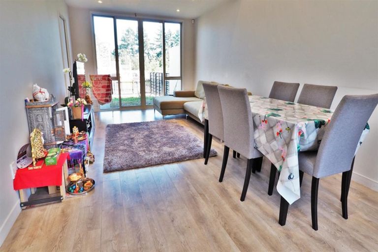 Photo of property in 13 Kaihua Terrace, Mangere Bridge, Auckland, 2022