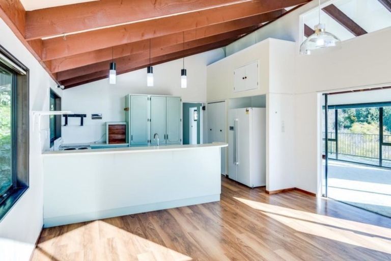 Photo of property in 27 Burns Road, Hospital Hill, Napier, 4110