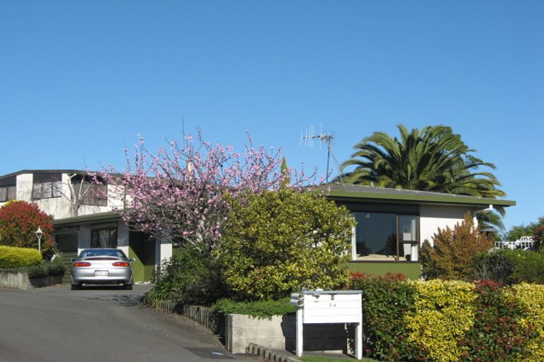 Photo of property in 3/34 Busby Hill, Havelock North, 4130