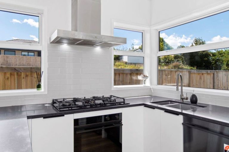 Photo of property in 45c Western Avenue, Omokoroa, 3114