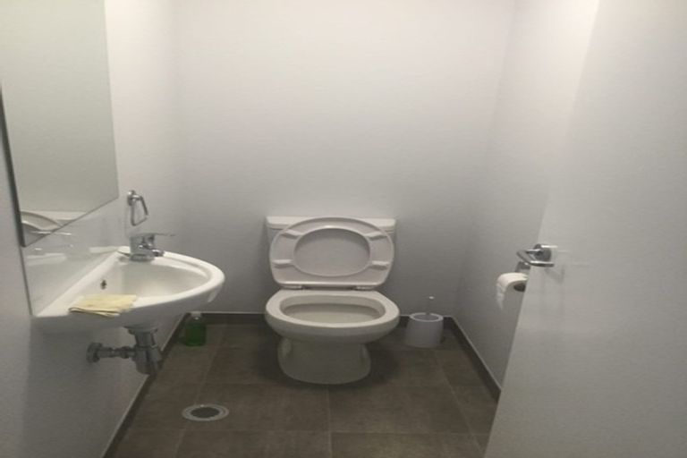 Photo of property in 87 Battalion Drive, Papakura, 2110