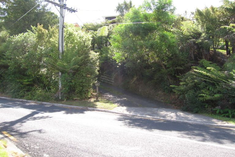 Photo of property in 21 Woodlands Crescent, Browns Bay, Auckland, 0630