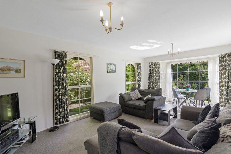 Photo of property in 1/2a Chilcombe Street, Ilam, Christchurch, 8041