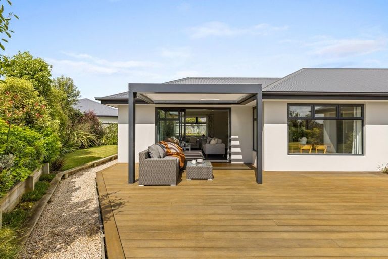 Photo of property in 41 Watkins Drive, Rangiora, 7400