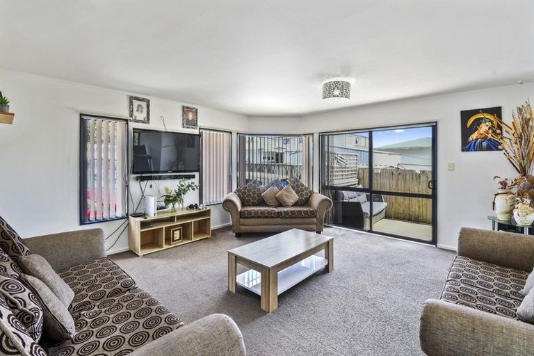 Photo of property in 32b Halsey Road, Manurewa, Auckland, 2102