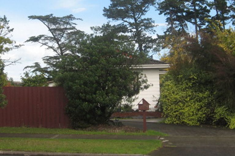 Photo of property in 155 Aviemore Drive, Highland Park, Auckland, 2010