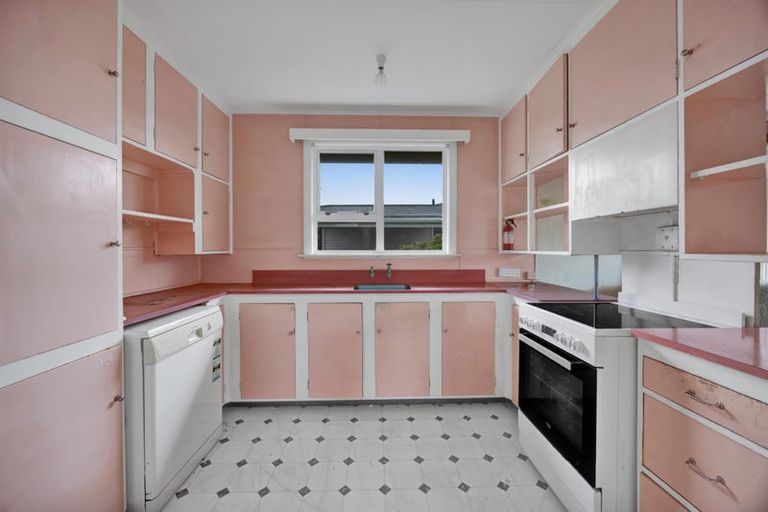 Photo of property in 58 Reid Avenue, Hawera, 4610