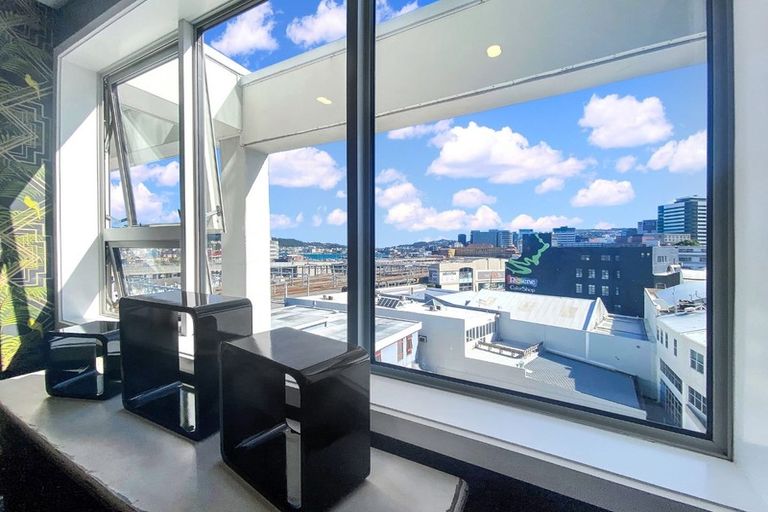 Photo of property in Stadium Garden Flats, 319/107 Thorndon Quay, Pipitea, Wellington, 6011