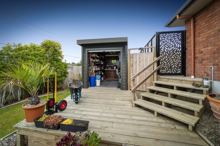 Photo of property in 8 Bayview Park Lane, Orewa, 0931