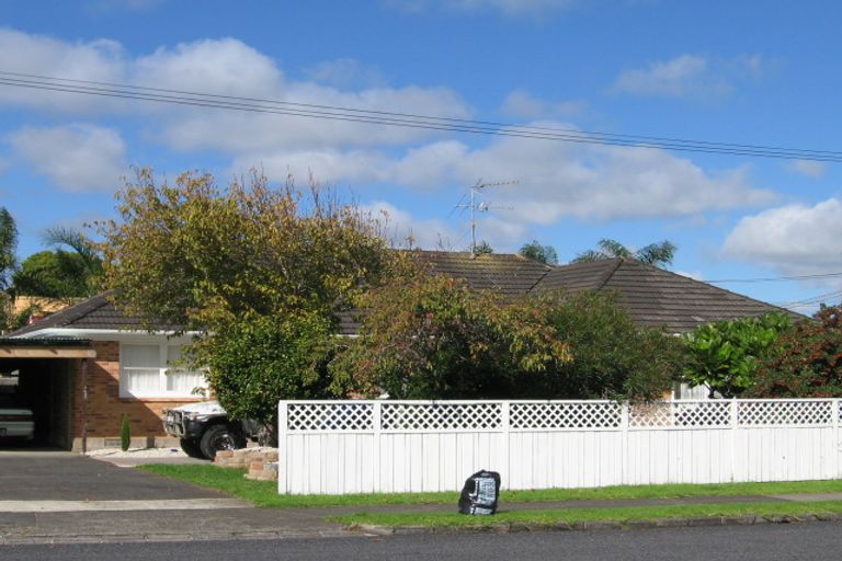 Photo of property in 3/9 Devon Road, Bucklands Beach, Auckland, 2012
