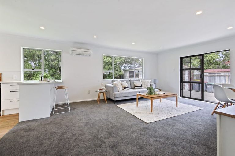 Photo of property in 2/18 Kawau Crescent, Bromley, Christchurch, 8062