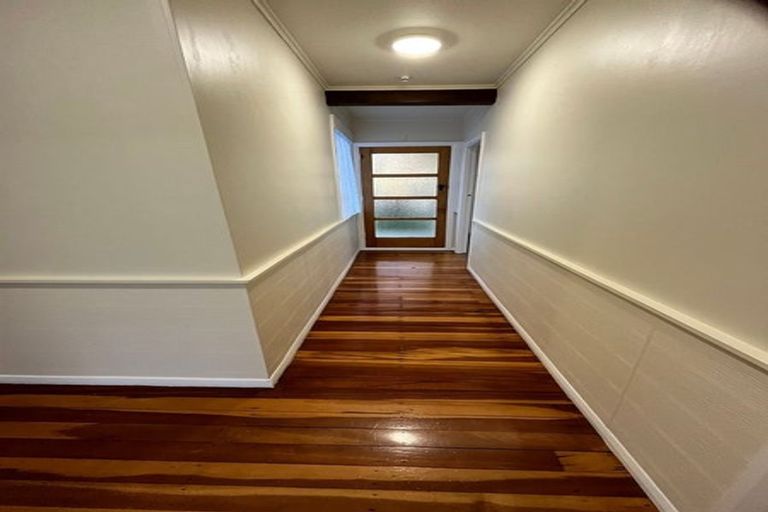 Photo of property in 92 Wilkie Crescent, Naenae, Lower Hutt, 5011