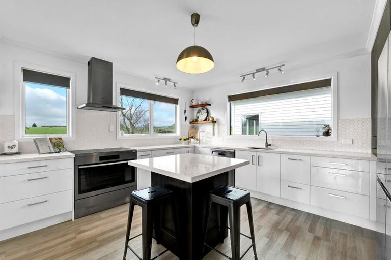 Photo of property in 71 Hursthouse Road, Tarurutangi, New Plymouth, 4372