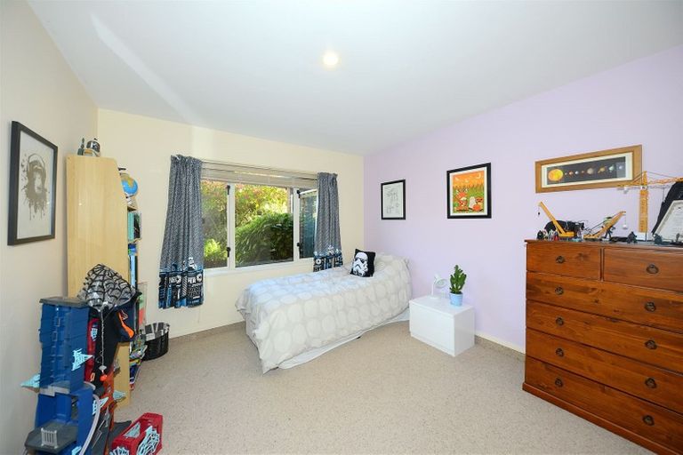 Photo of property in 9 Hatfield Place, Avonhead, Christchurch, 8042