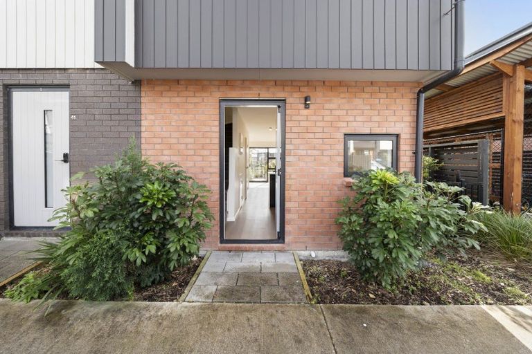 Photo of property in 43 Jabuka Street, Glen Eden, Auckland, 0602