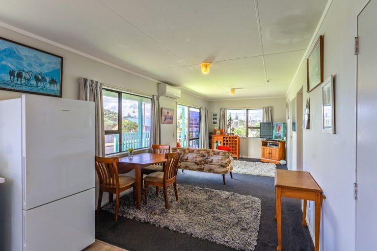 Photo of property in 17a Moana Street, Otaki Beach, Otaki, 5512