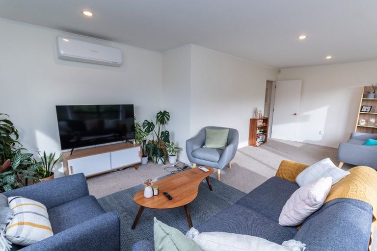 Photo of property in 8a Furlong Crescent, Churton Park, Wellington, 6037