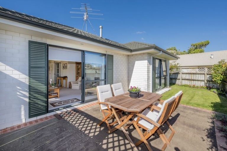 Photo of property in 20a Hira Street, Waikanae, 5036