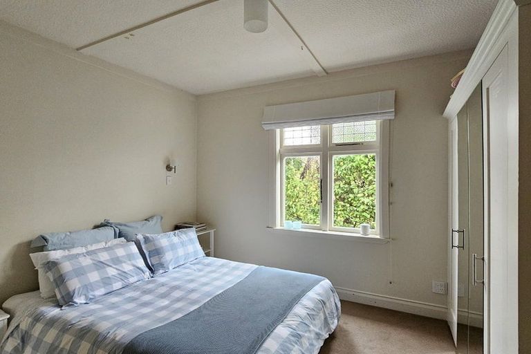 Photo of property in 8 Newcombe Crescent, Karori, Wellington, 6012