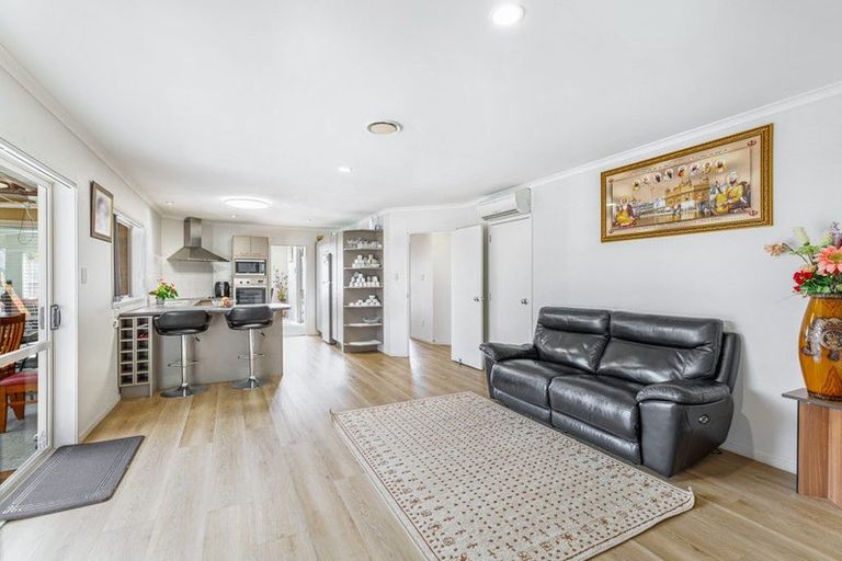 Photo of property in 25 Carrick Glen Avenue, Flat Bush, Auckland, 2019
