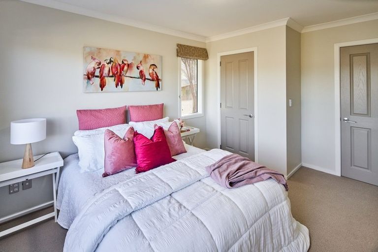 Photo of property in 64 Te Puia Drive, Aotea, Porirua, 5024