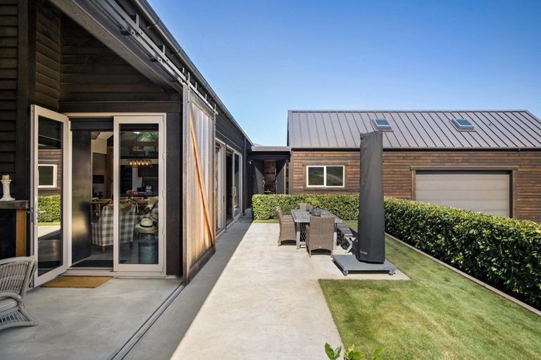 Photo of property in 92 Threepwood Road, Lake Hayes, Queenstown, 9371