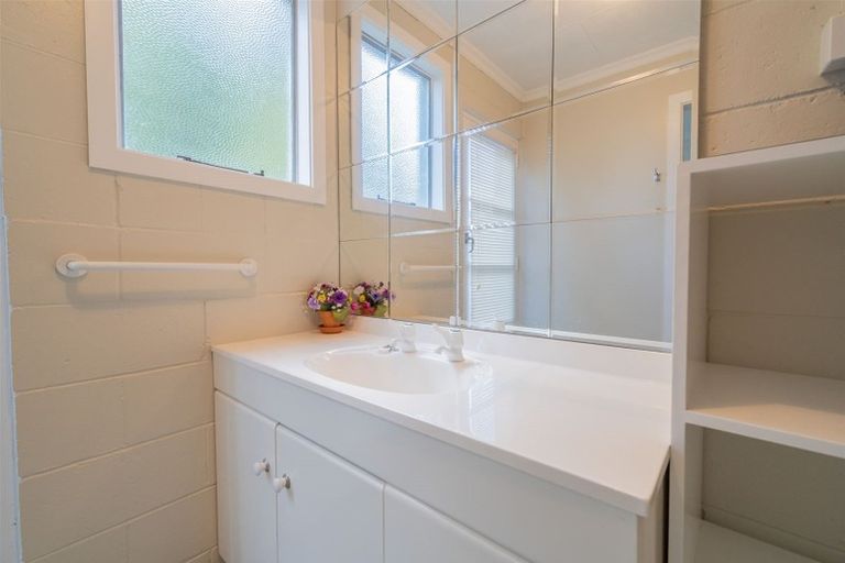 Photo of property in 20 Homer Street, Te Anau, 9600