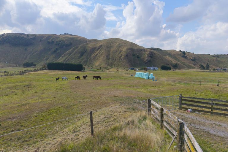 Photo of property in 52 Grant Road, Kinloch, Taupo, 3385