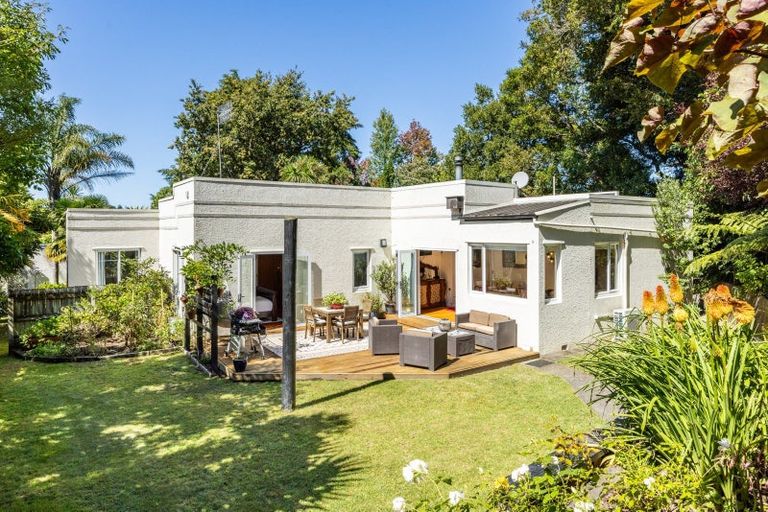 Photo of property in 8 Ormond Road, Hospital Hill, Napier, 4110