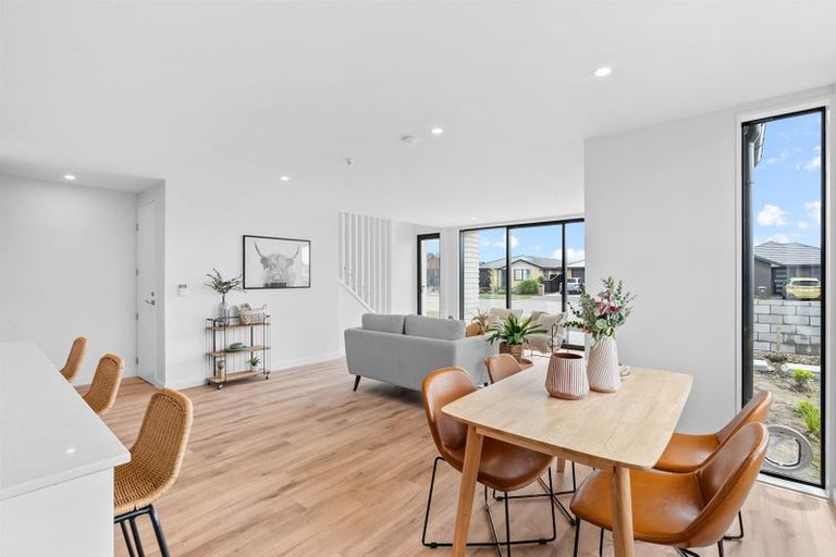 Photo of property in 6/6 Skibbereen Drive, Halswell, Christchurch, 8025