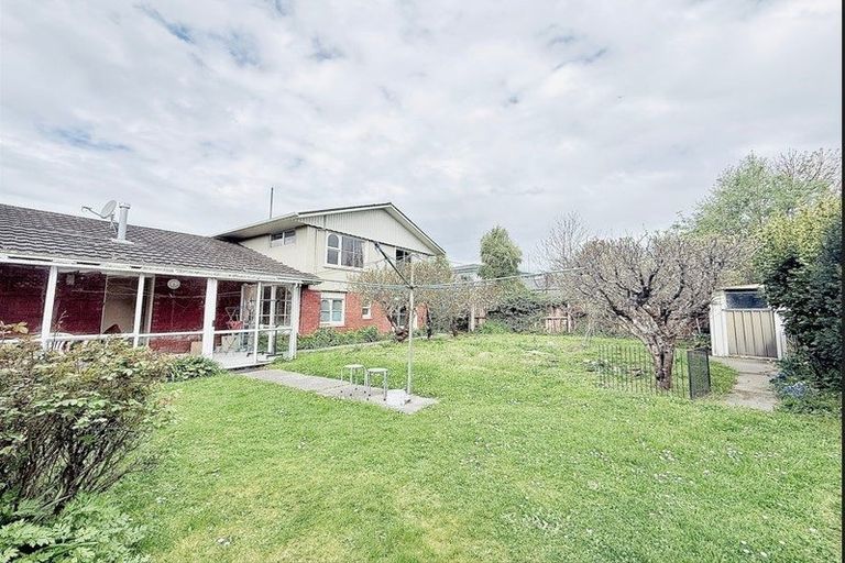 Photo of property in 16 Rutherglen Avenue, Ilam, Christchurch, 8041