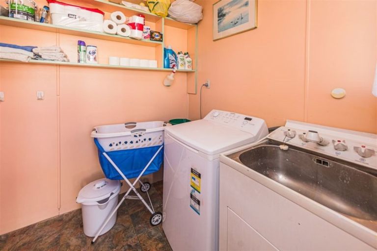 Photo of property in 38 Miro Street, Castlecliff, Whanganui, 4501