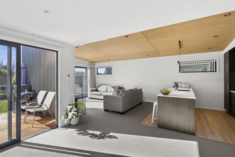 Photo of property in 32 Burbank Road, Wanaka, 9382