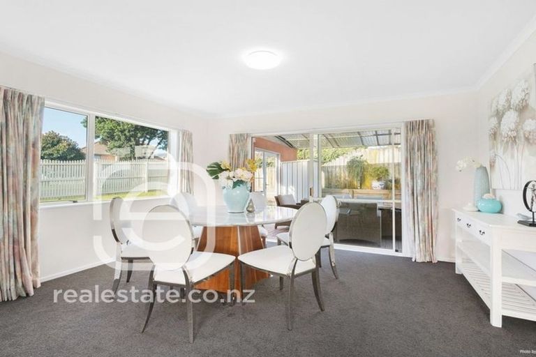 Photo of property in 2 Casabella Court, Northpark, Auckland, 2013
