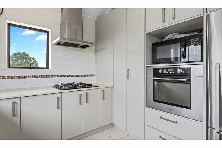 Photo of property in 1/33 Sapphire Place, Bayview, Auckland, 0629