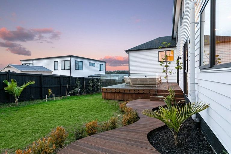 Photo of property in 4 The Landing, Riverhead, 0820