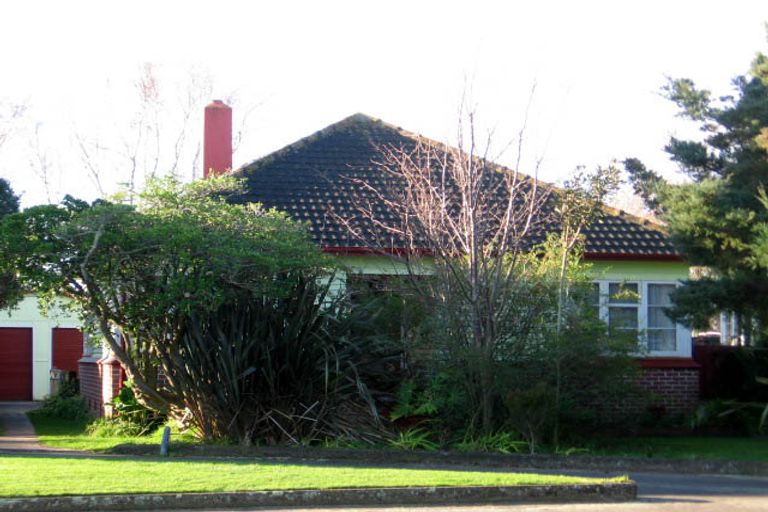 Photo of property in 46 Savage Crescent, West End, Palmerston North, 4412